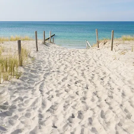 2 Im Haus Huehnergott Sellin