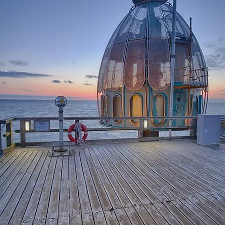 2 Im Haus Huehnergott Sellin